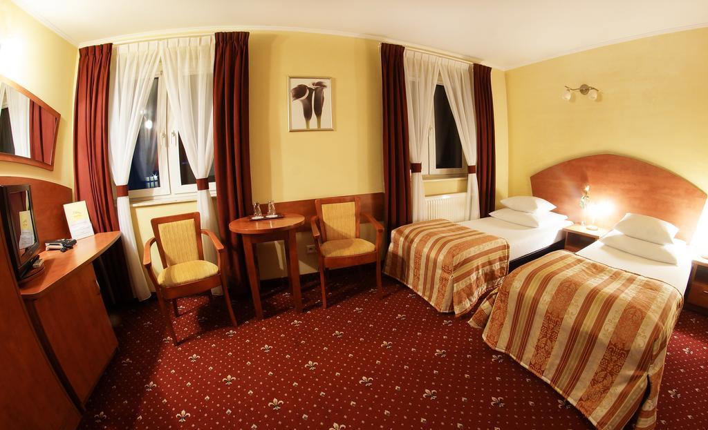 Hotel City Grudziadz Room photo