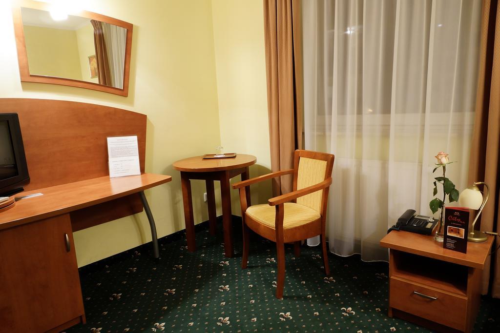 Hotel City Grudziadz Room photo